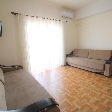 Doka Center Apartments Sarandë エクステリア 写真