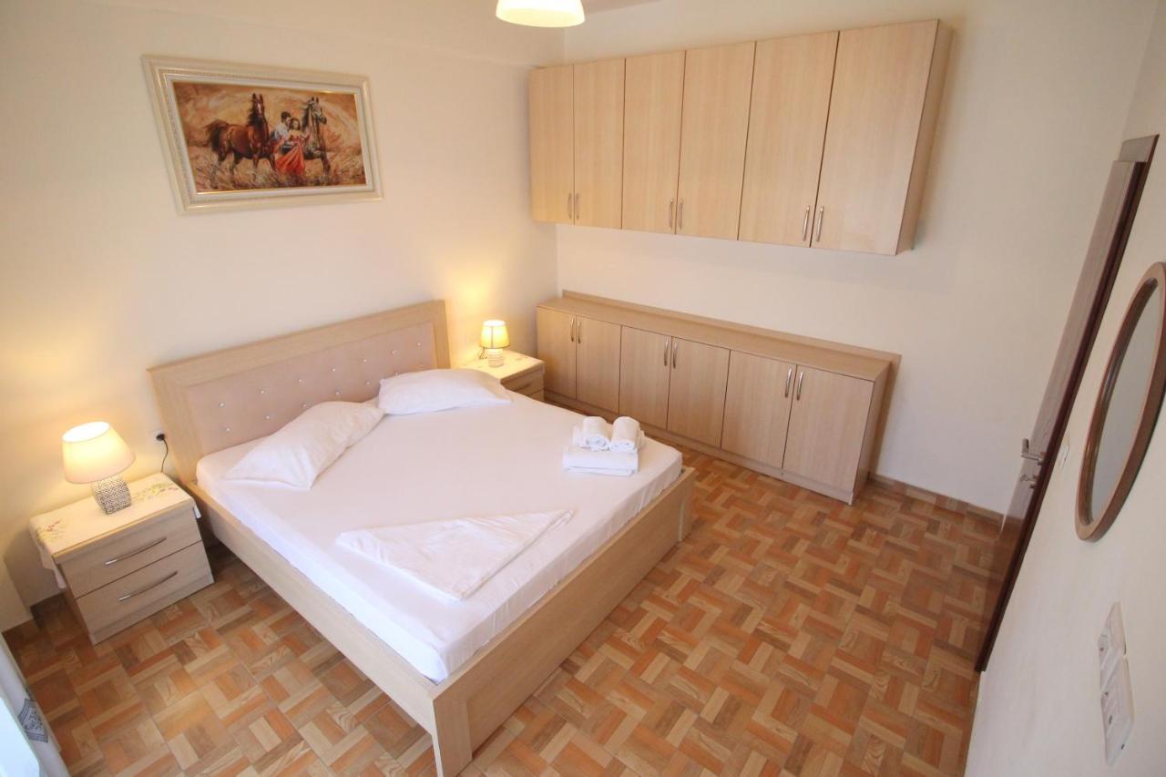 Doka Center Apartments Sarandë エクステリア 写真