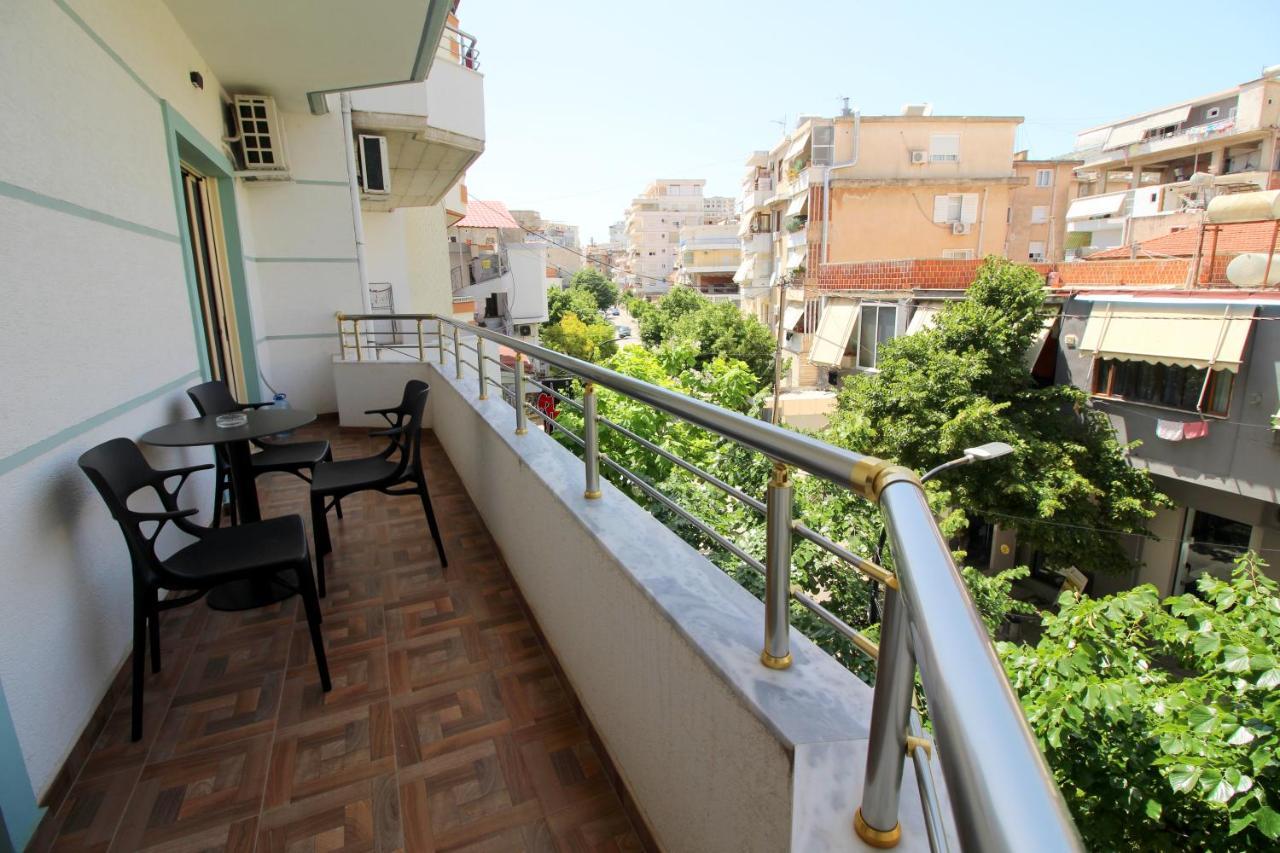 Doka Center Apartments Sarandë エクステリア 写真