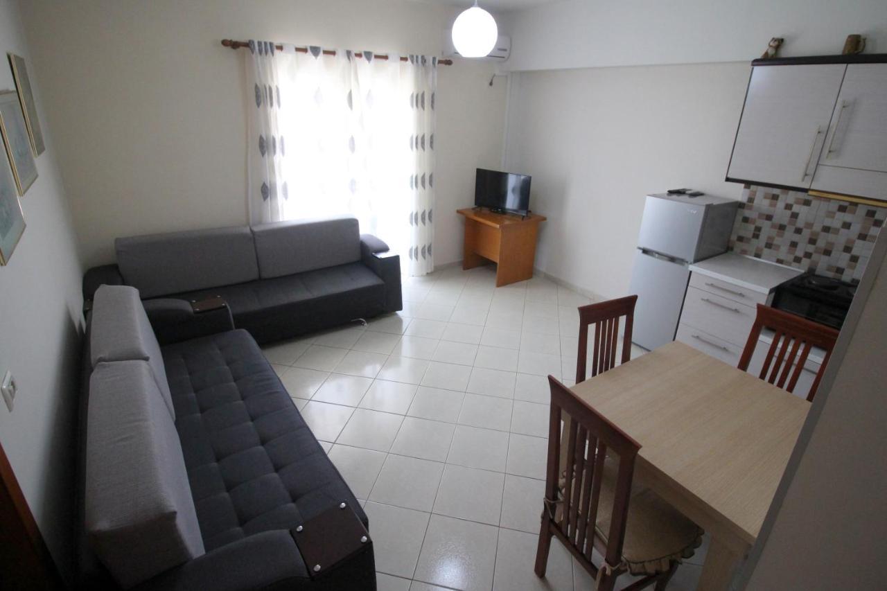 Doka Center Apartments Sarandë エクステリア 写真