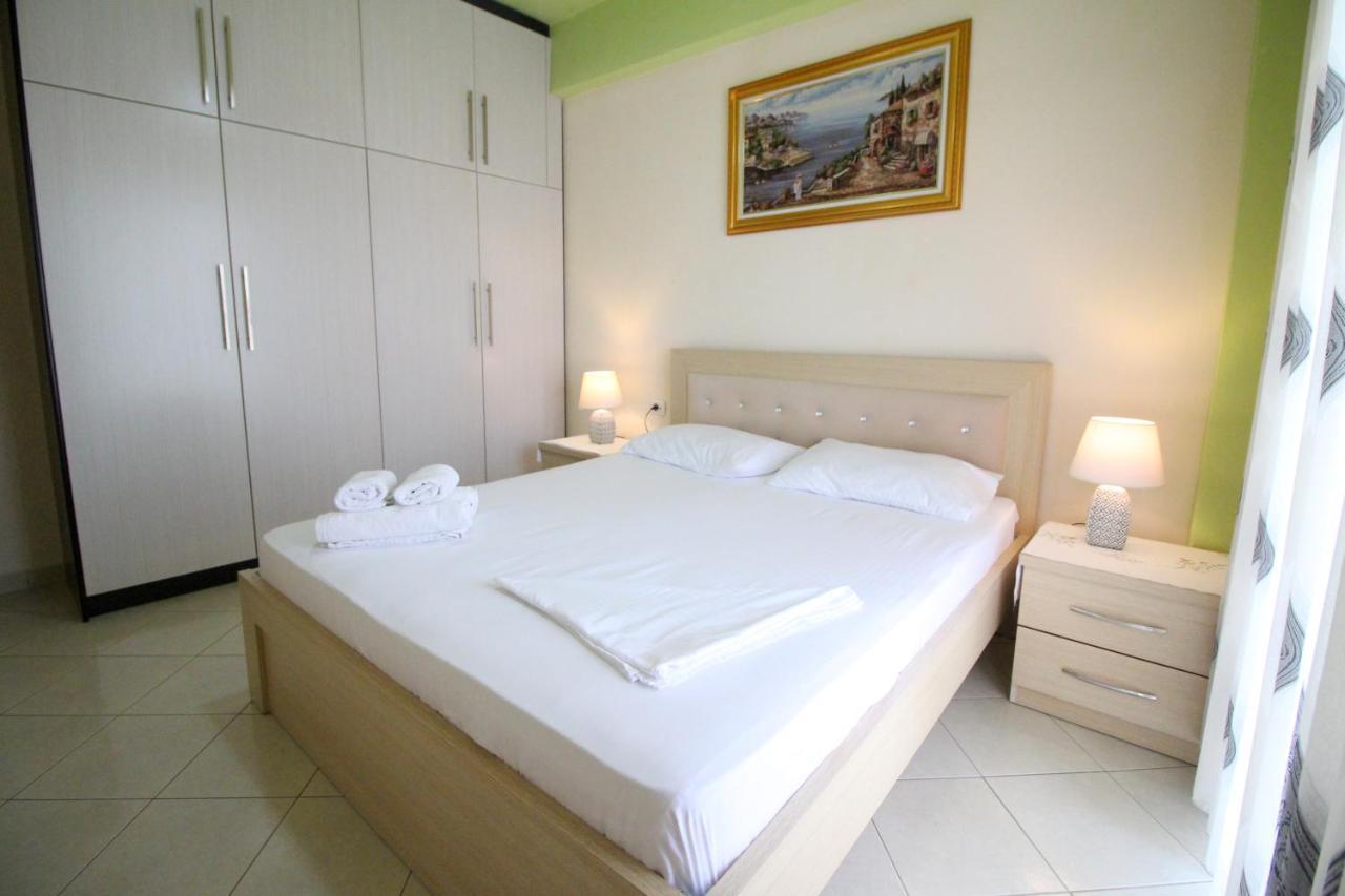 Doka Center Apartments Sarandë エクステリア 写真