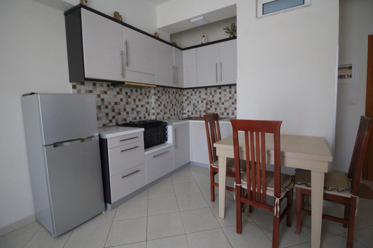 Doka Center Apartments Sarandë エクステリア 写真