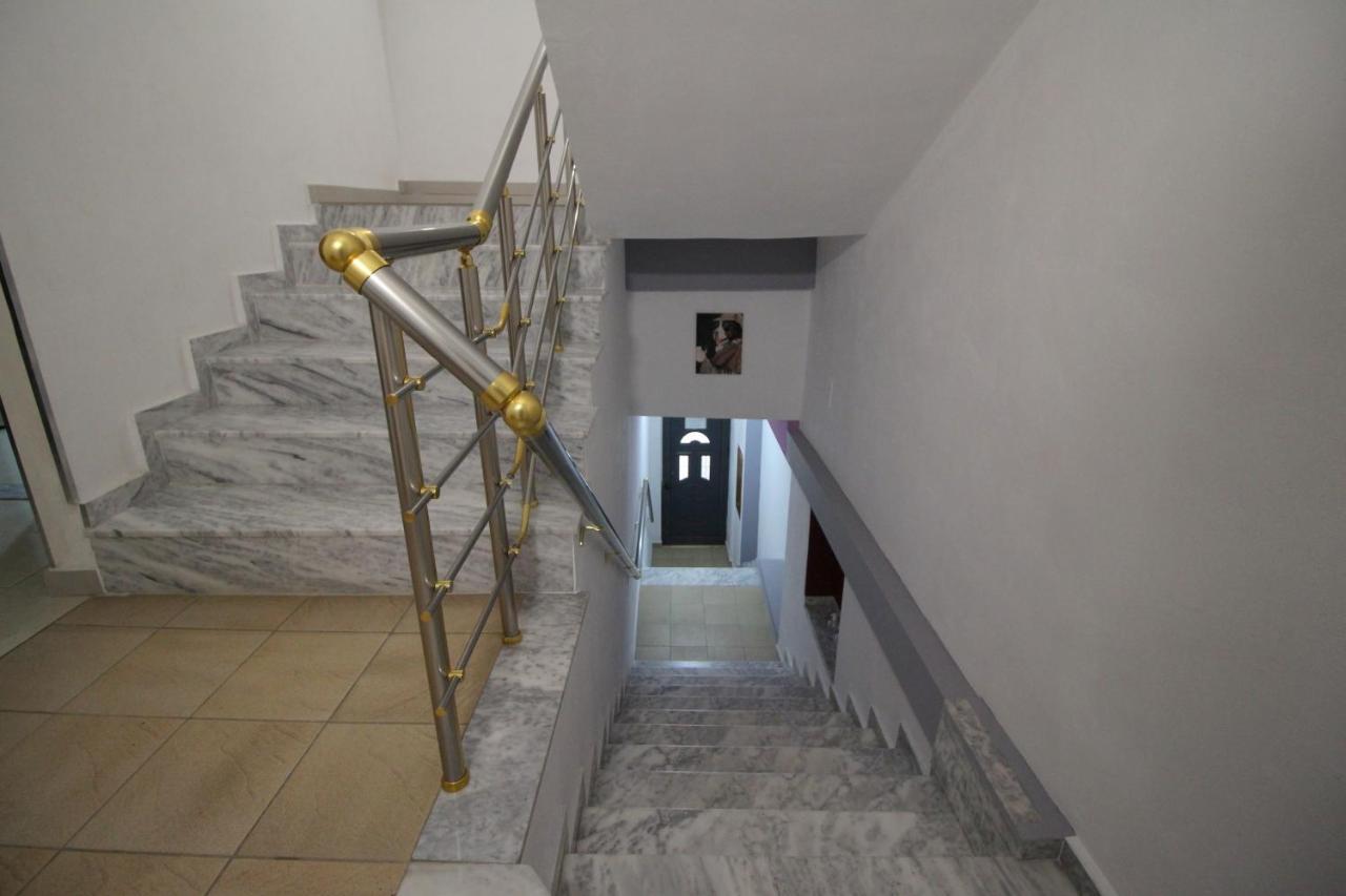 Doka Center Apartments Sarandë エクステリア 写真