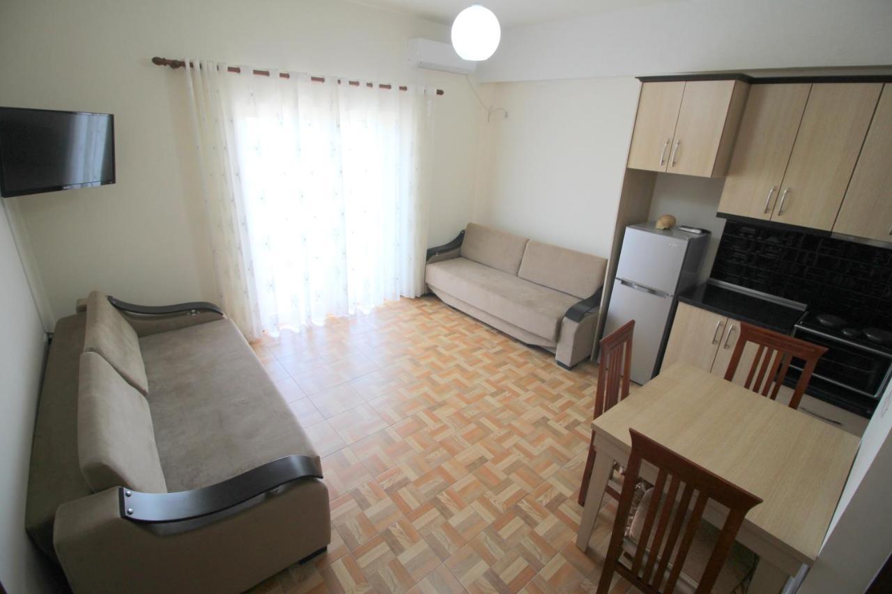 Doka Center Apartments Sarandë エクステリア 写真