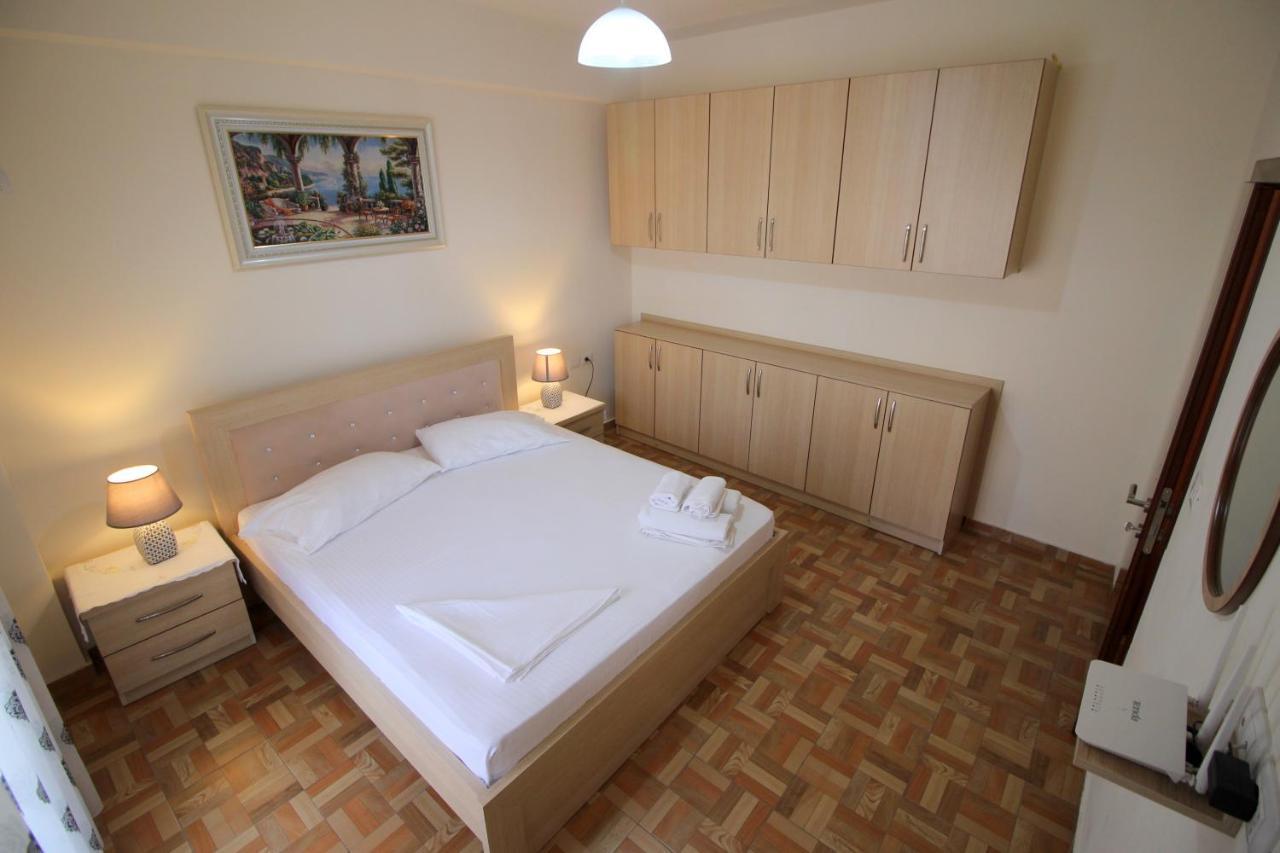 Doka Center Apartments Sarandë エクステリア 写真
