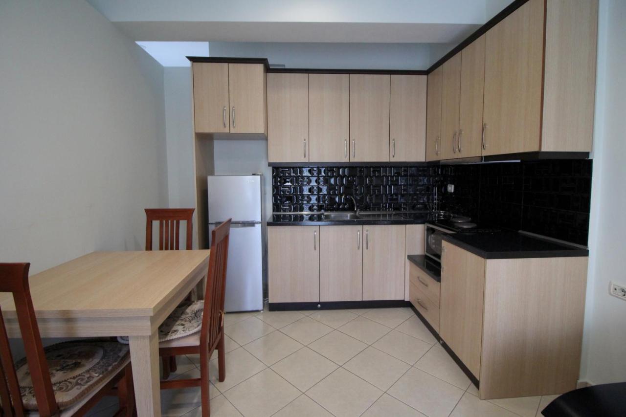 Doka Center Apartments Sarandë エクステリア 写真