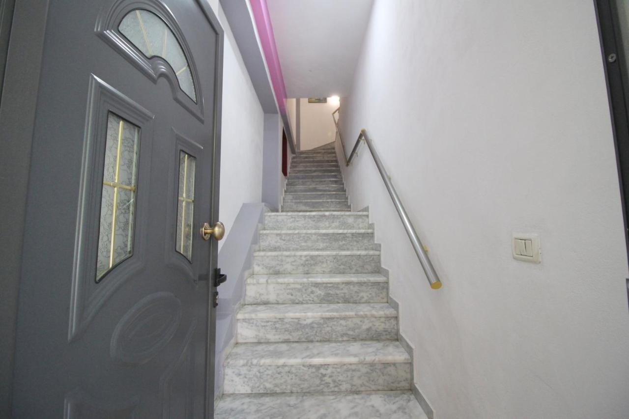 Doka Center Apartments Sarandë エクステリア 写真