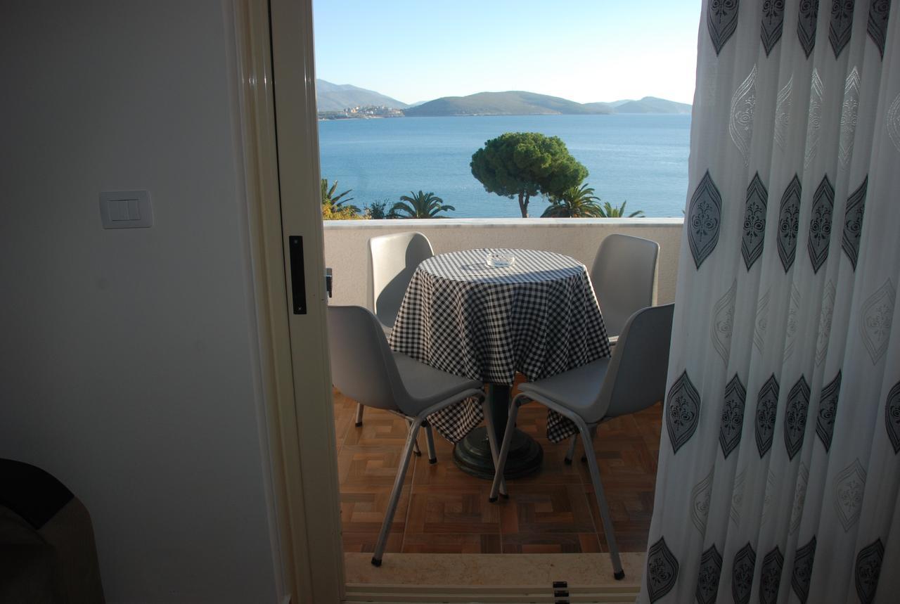 Doka Center Apartments Sarandë エクステリア 写真