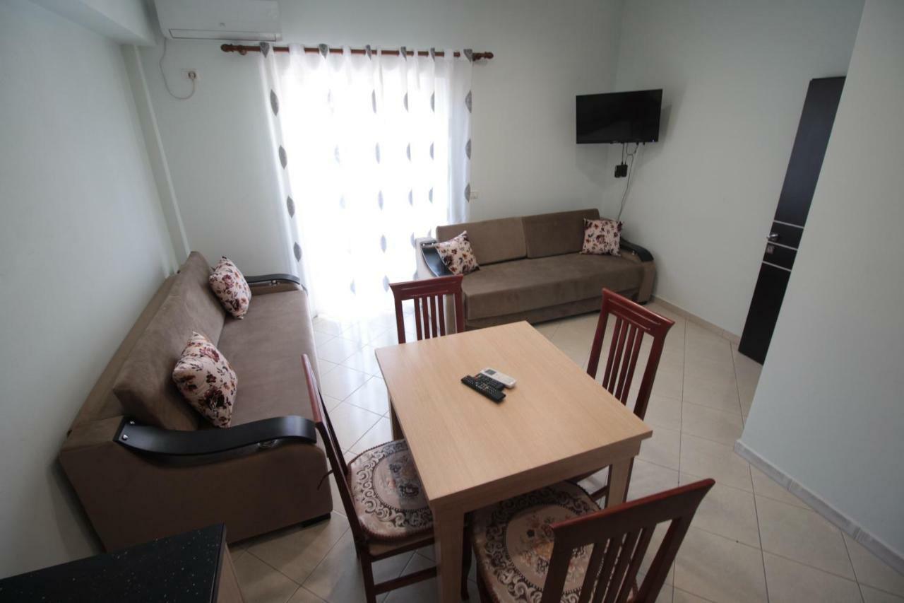 Doka Center Apartments Sarandë エクステリア 写真