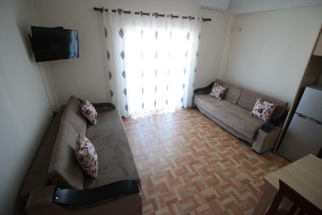 Doka Center Apartments Sarandë エクステリア 写真