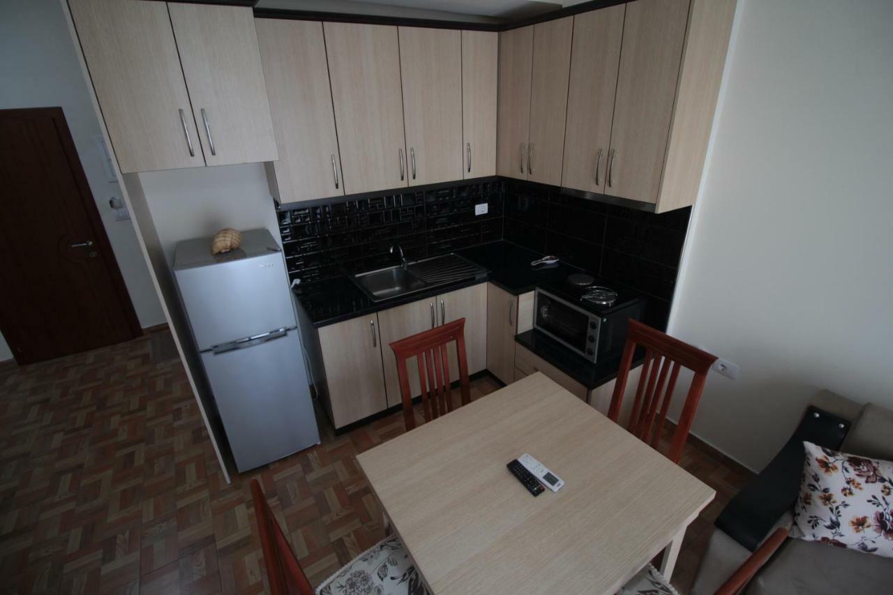Doka Center Apartments Sarandë エクステリア 写真