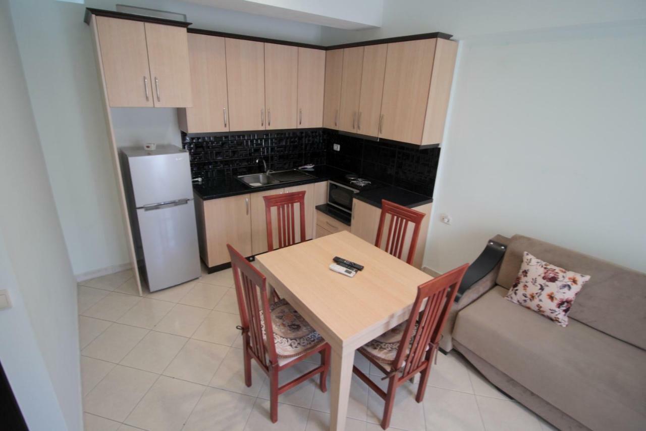 Doka Center Apartments Sarandë エクステリア 写真