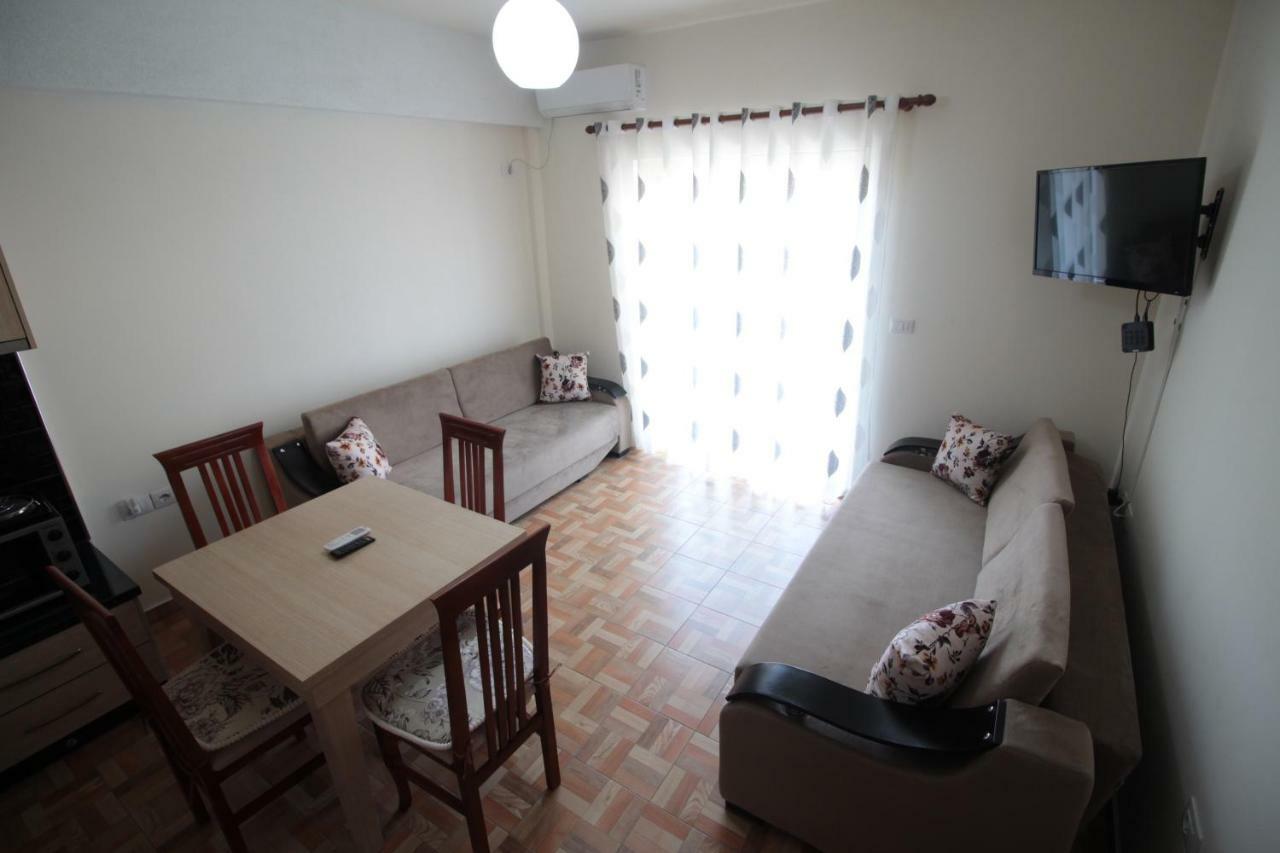 Doka Center Apartments Sarandë エクステリア 写真